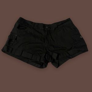 black low rise cargo shorts